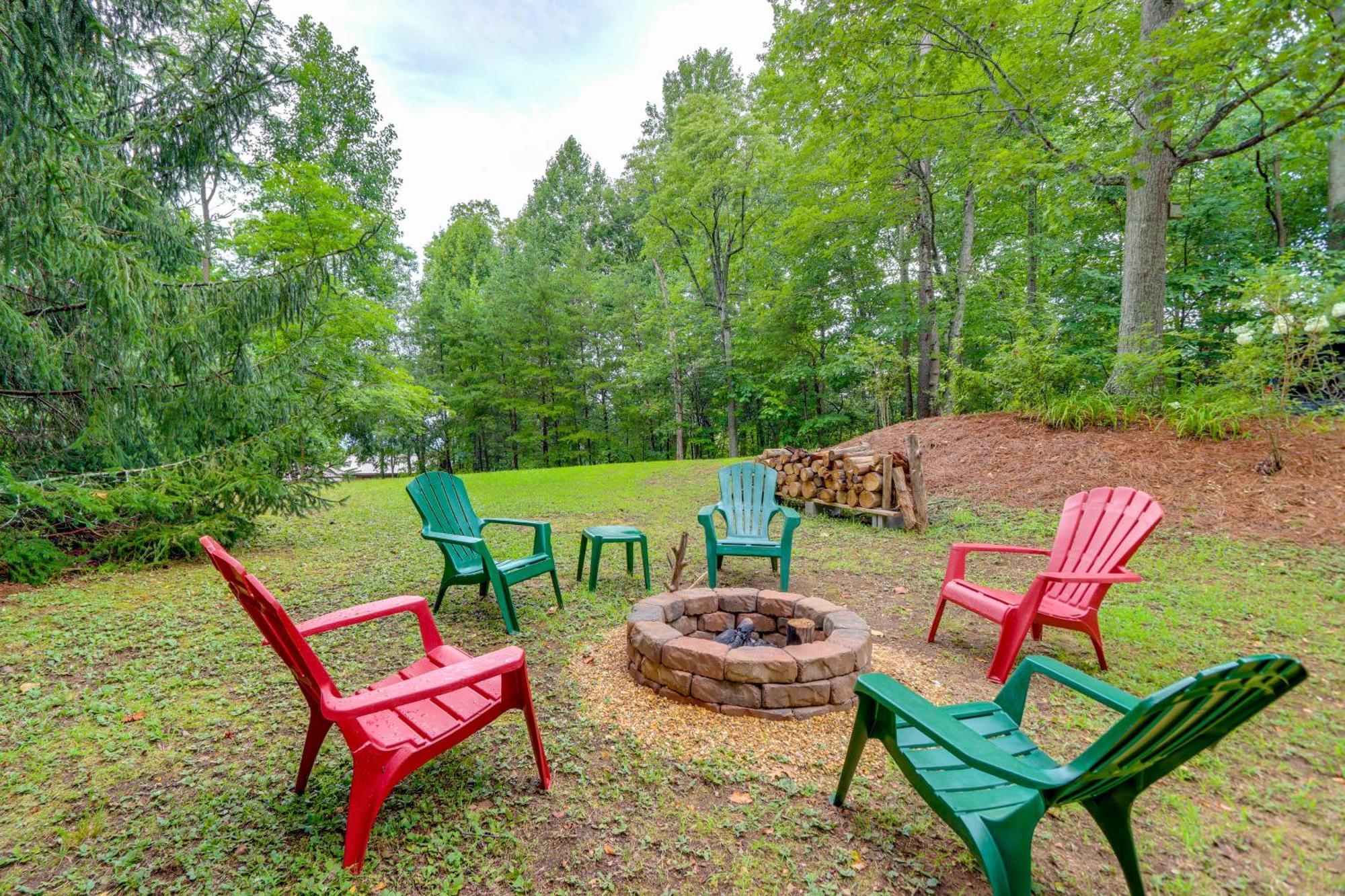 הוילה Blue Ridge Getaway With Hot Tub And Seasonal View! מראה חיצוני תמונה
